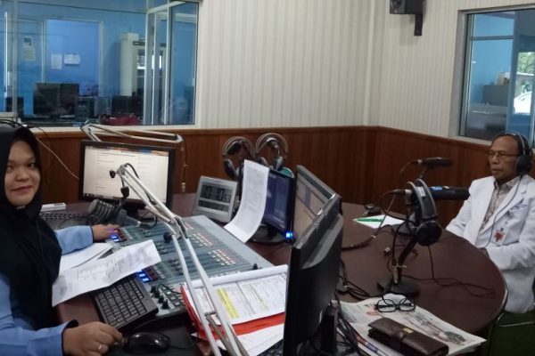 PKRS RSUD AA, dr. Azizman Saad Kupas Asma di RRI Pekanbaru