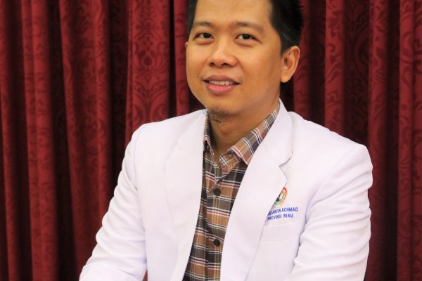 dr. Isfyanto, Sp.M
