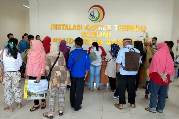Hari Ini, Rawat Jalan Bedah Onkologi RSUD Arifin Achmad Layani 94 Pasien