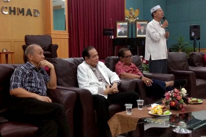 Ketika Pensiunan RSUD Arifin Achmad Berkumpul, Apa yang Mereka Bahas?
