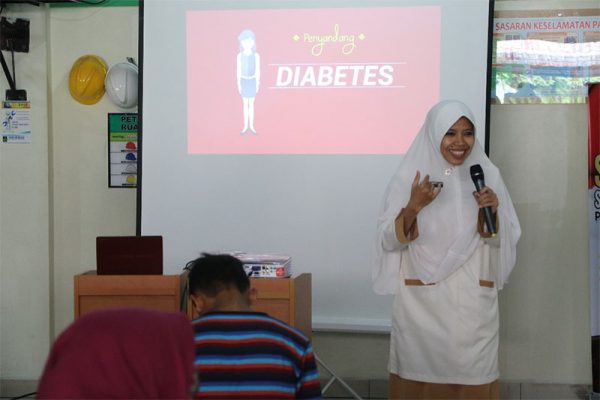 RSUD Arifin Achmad Berbagi Ilmu: Cara Perawatan Kaki Penyandang Diabetes