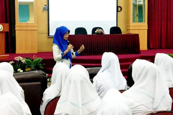 RSUD Arifin Achmad Orientasi 23 Mahasiswi Magang dari Akbid Husada Gemilang