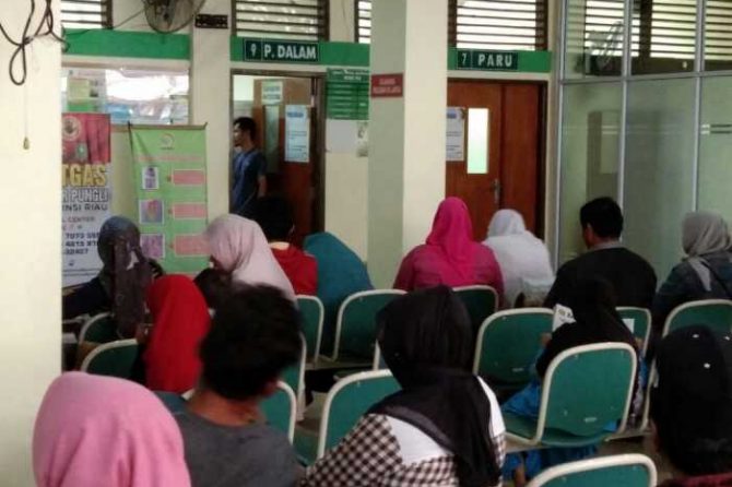 Total 656 Pasien Kunjungi Poli Rawat Jalan RSUD Arifin Achmad, Onkologi Tertinggi
