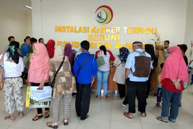 Pasca Natal, Kunjungan Bedah Onkologi RSUD Arifin Achmad Tembus 102 Pasien