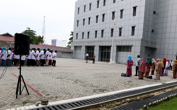 Ini Pesan Direktur RSUD Arifin Achmad pada Upacara Senin