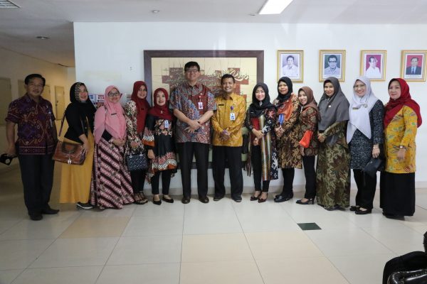 POLA TARIF YANG BERSAHABAT DAN MENJADI RUMAH SAKIT PUSAT RUJUKAN PROVINSI RSUD ARIFIN ACHMAD PROVINSI RIAU MENJADI PILIHAN STUDY BANDING  BAGI RSUD ROKAN HULU