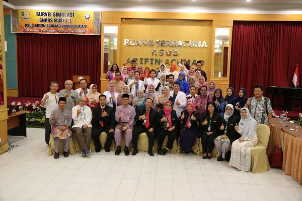 RSUD Arifin Achmad Provinsi Riau gelar Survei Simulasi Akreditasi SNARS versi 1.1