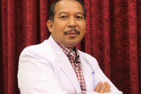 Dr.dr. Nofri Suriadi, Sp.M