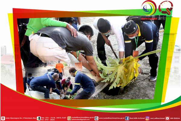 Penyembelihan hewan kurban Mesjid Al-Mustasyfa RSUD Arifin Achmad Provinsi Riau