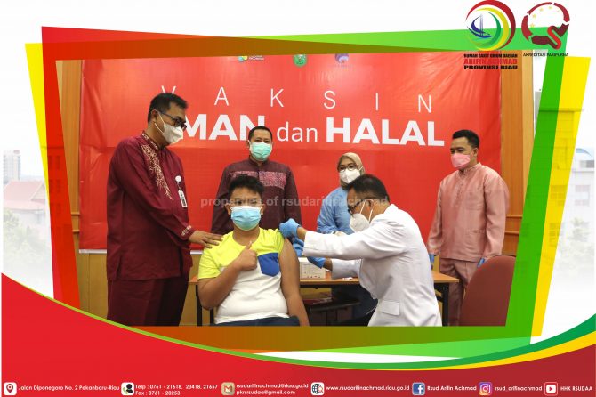 Vaksinasi anak – anak keluarga tenaga medis RSUD Arifin Achmad Provinsi Riau