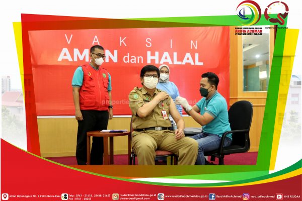 RSUD Arifin Achmad Provinsi Riau Laksanakan Vaksinasi Tahap 3 Bagi Nakes RSUD Arifin Achmad Provinsi Riau