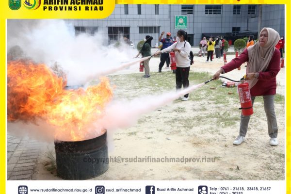 Tingkatkan pemahaman dan kewaspadaan, RSUD Arifin Achmad Provinsi Riau gelar pelatihan tanggap bencana kebakaran