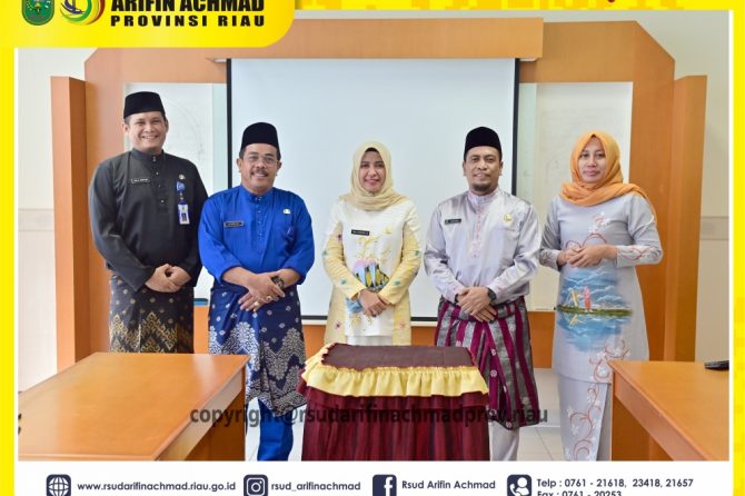 Sertijab jabatan Wakil Direktur Bidang Medik dan Keperawatan RSUD Arifin Achmad Provinsi Riau
